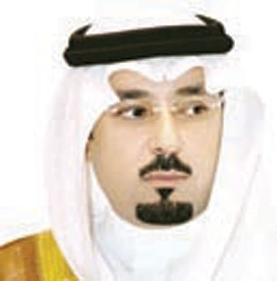 أمير نجران يلتقي عددا من رجال الأعمال