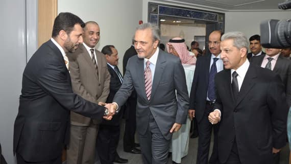 سعود الفيصل يزور المقر الجديد لسفارة السعودية في القاهرة