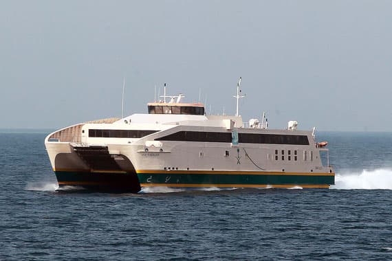 قصة مصورة : رحلة عبر عباراتي فرسان وجازان