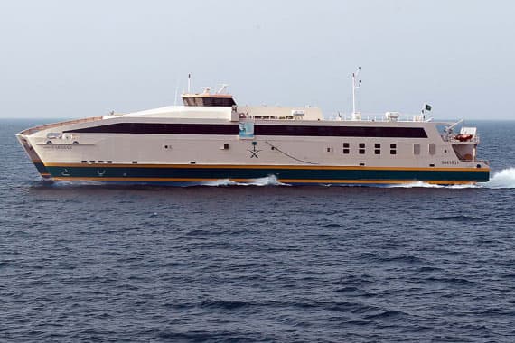 قصة مصورة : رحلة عبر عباراتي فرسان وجازان