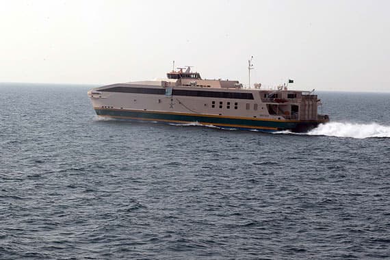 قصة مصورة : رحلة عبر عباراتي فرسان وجازان