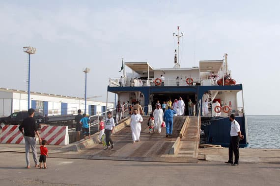 قصة مصورة : رحلة عبر عباراتي فرسان وجازان