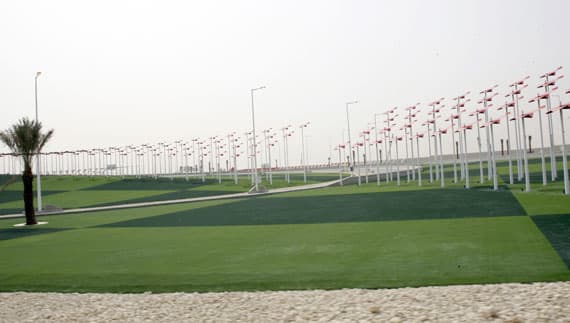 قصة مصورة : افتتاح مشروع امتداد طريقي أبي بكر والعروبة عبر القاعدة الجوية