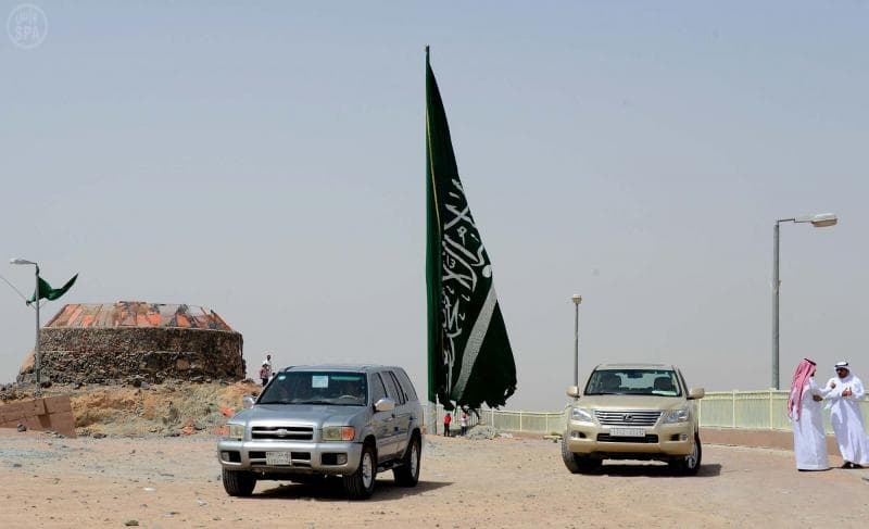 قصة مصورة: أمير حائل يعيد لقمة جبل السمراء زمن موقدة حاتم الطائي