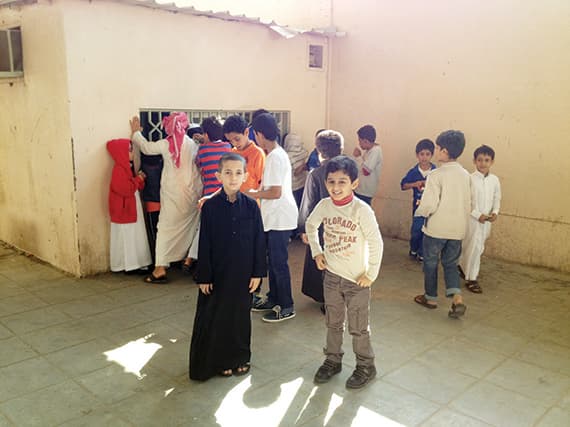 براعم تحفيظ يتبرعون بمكافآتهم لبناء مسجد وصدقات جارية عن معلمهم