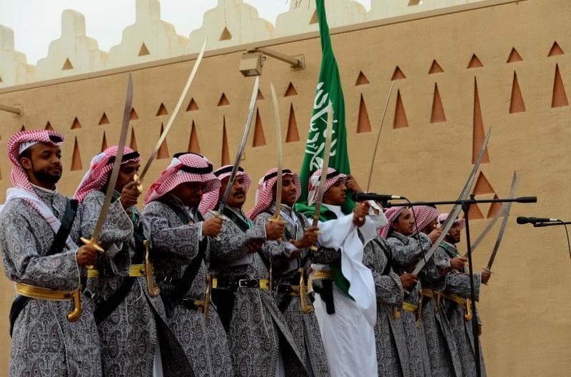 قصة مصورة:  صور متفرقة من الجنادرية في اليوم الثاني