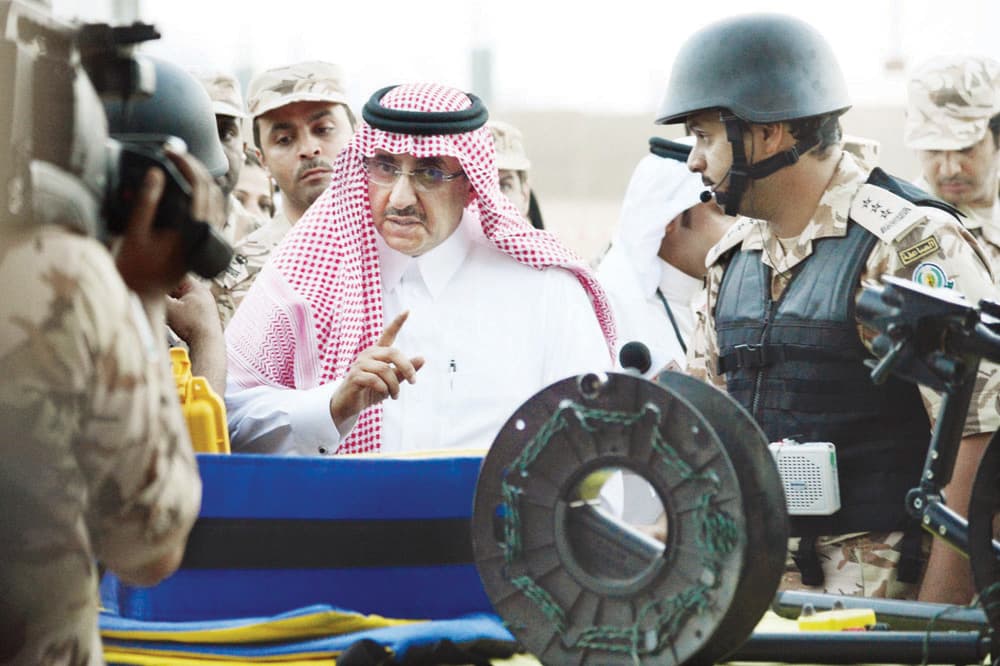 قصة مصورة.. استعراض تشكيلات الصاعقة ومكافحة الإرهاب