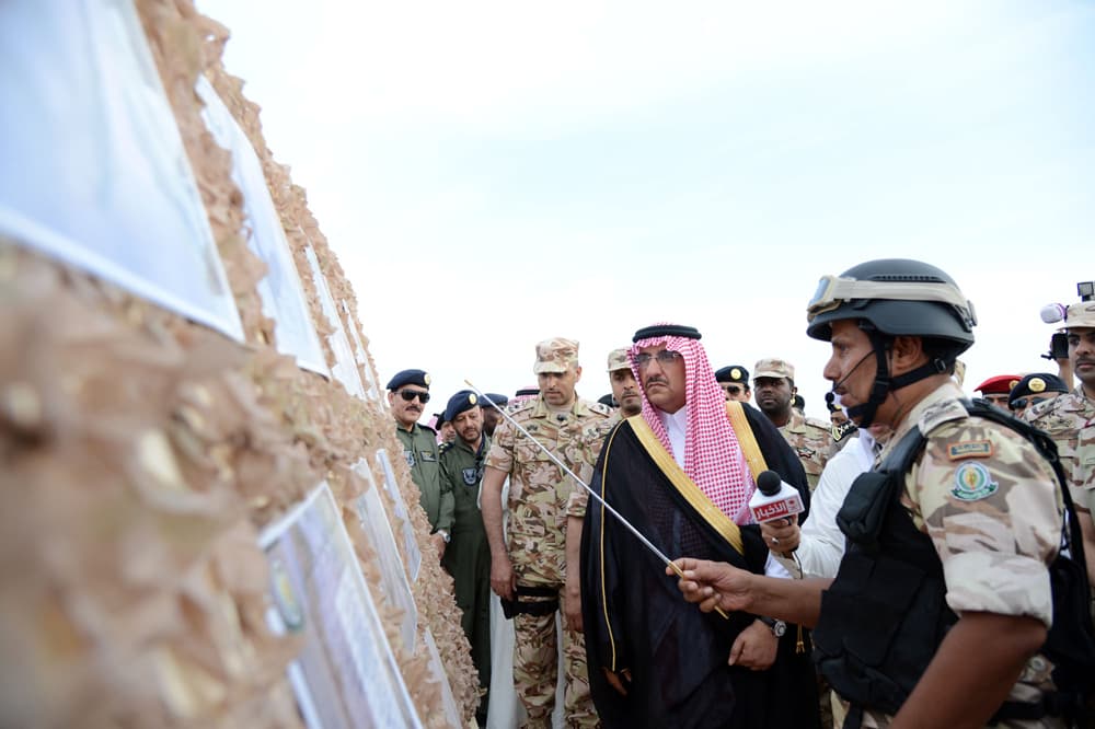 قصة مصورة.. استعراض تشكيلات الصاعقة ومكافحة الإرهاب