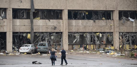 قصة مصورة : إعصار أوكلاهوما يقتل 91 شخصا