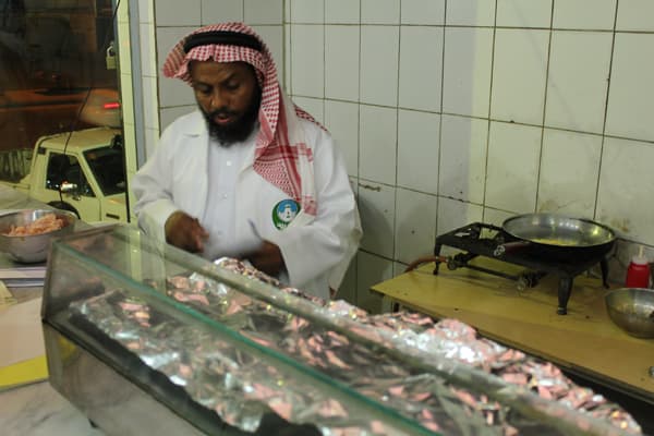 بلدية العريجاء: زيارة 28 مطعم ومخبز بينها 4 فقط مطابق للاشتراطات الصحية