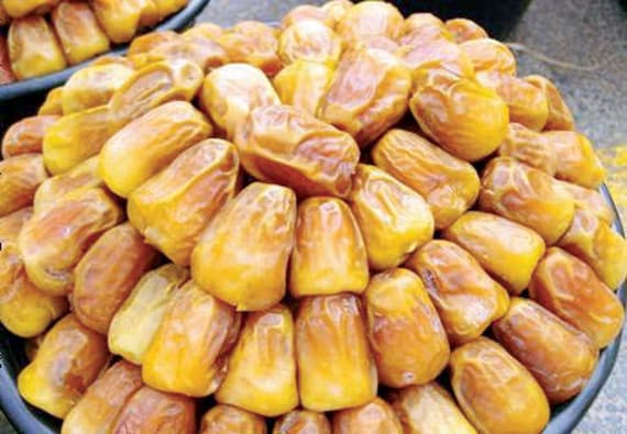 مختصون: التمر يسهل الهضم ويقلل الجوع