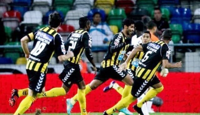صالح الشهري يرفض اتلتيكو مدريد ويعود للأهلي