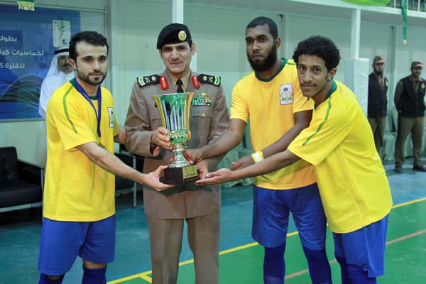 الجوازات بطلاً لدورة شهداء الواجب الأمنية