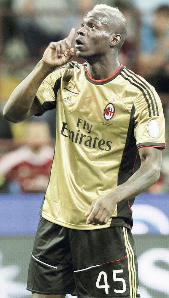 العنصرية والتلاعب.. شوكة في حلق الطليان