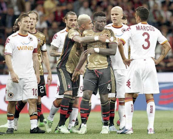 العنصرية والتلاعب.. شوكة في حلق الطليان