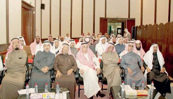 مؤتمر الأدباء الرابع يجمع المثقفين على طاولة النقاش