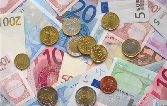 نمو أنشطة التشييد البريطانية يقفز بالاسترليني