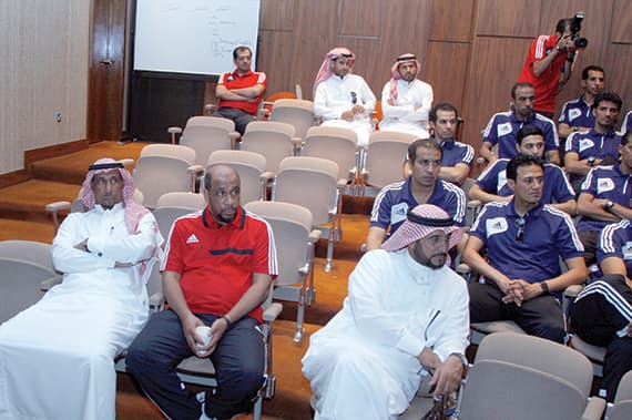 الأندية في اجتماع الحكام .. «مستمعين»