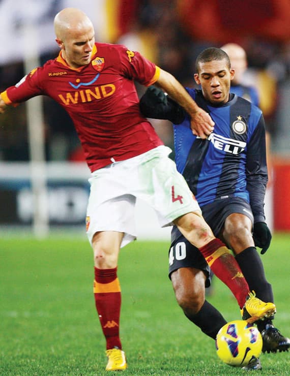 نجل مدرب مصر مستمر في روما