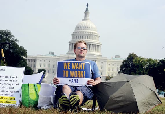 أزمة الميزانية في أمريكا .. الناتج المحلي يتآكل 0.2 % أسبوعياً