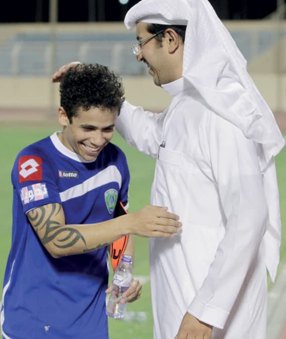 العفالق: النقطة «تضرّنا»