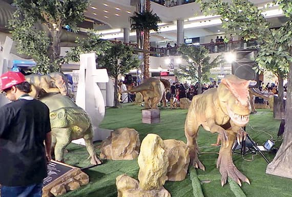 المراكز التجارية .. سياحة وترفيه وتسوق