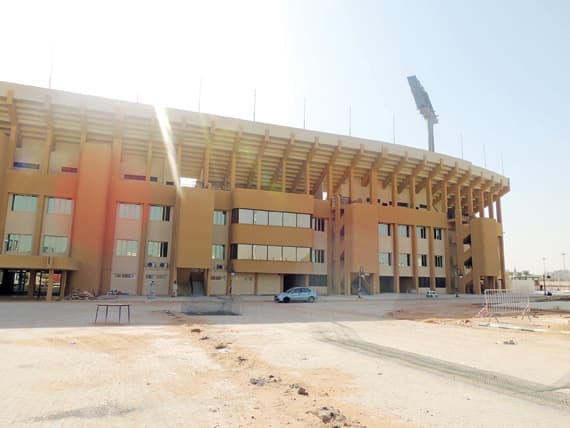 ملعب الملز.. «الكهرباء غير موصّلة»