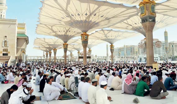 نصف مليون مصلٍّ يصلّون الجمعة الأخيرة من ذي الحجة في المسجد النبوي