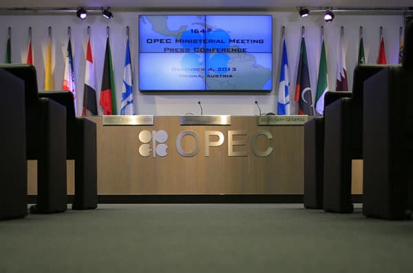 أوبك تبقي على سقف الإنتاج وتمدد ولاية أمينها العام عبد الله البدري