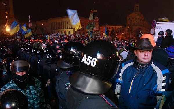 قصة مصورة : توقعات بحشودا مليونية بعد هجوم الشرطة الأوكرانية على ساحة الاستقلال