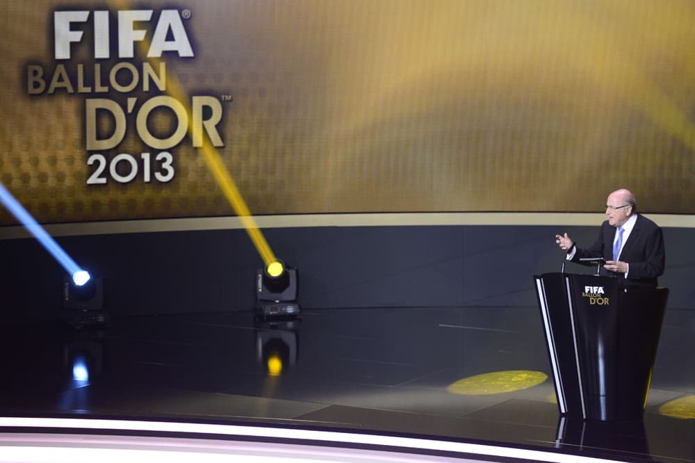 قصة مصورة : رونالدو.. أفضل لاعبي العالم