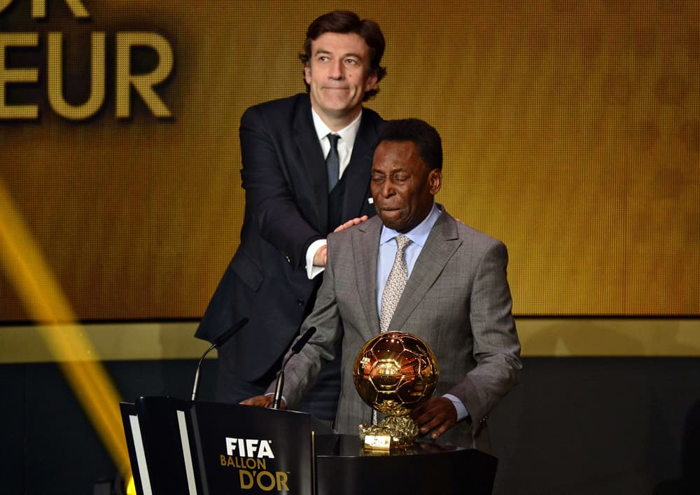 قصة مصورة : رونالدو.. أفضل لاعبي العالم