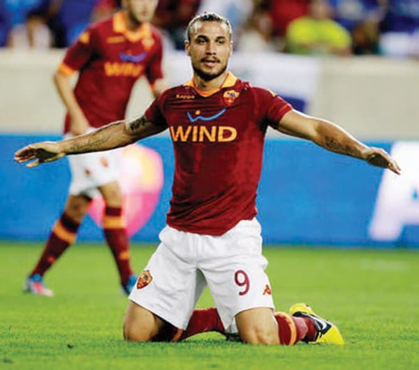 قبل الإقفال .. يوفنتوس يغازل أوسفالدو