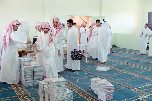 «تربية المدينة» تلزم مدارسها بـ «موافقة خطية» للتبرع بالكتب التالفة