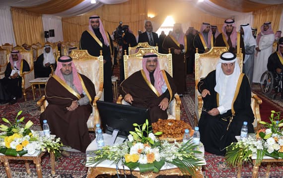 أمير الرياض يضع حجر الأساس لمشروع تطوير سوق عتيقة