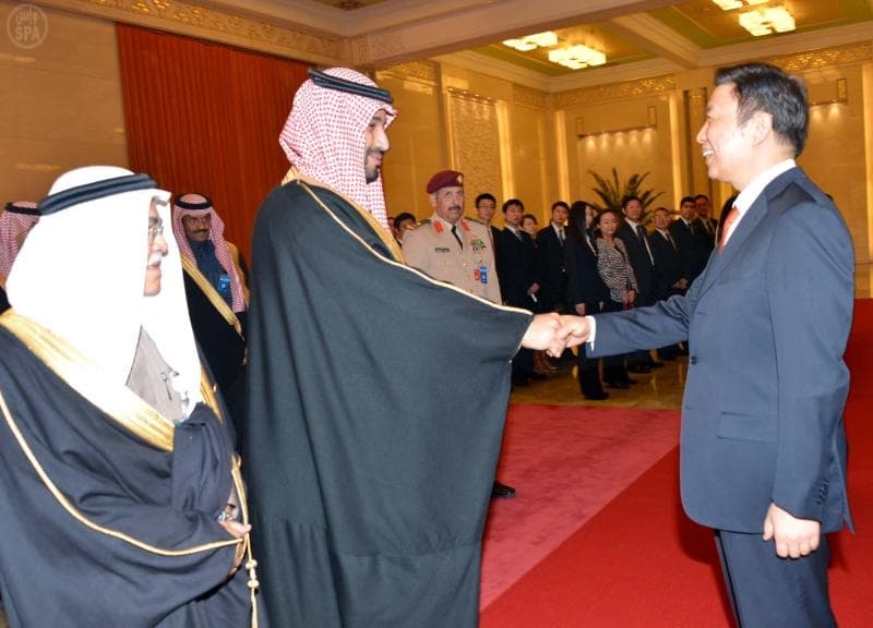 استقبال كبير لولي العهد في بكين واجتماع مع الرئيس الصيني