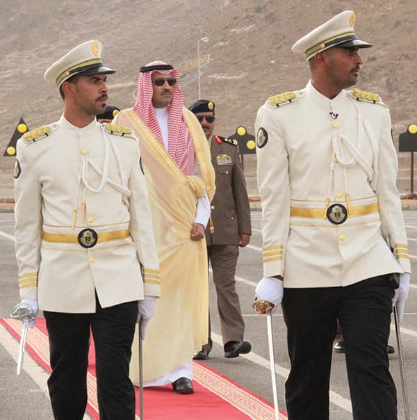 أمير المدينة المنورة يرعى تخريج 1818 متدربا عسكريا