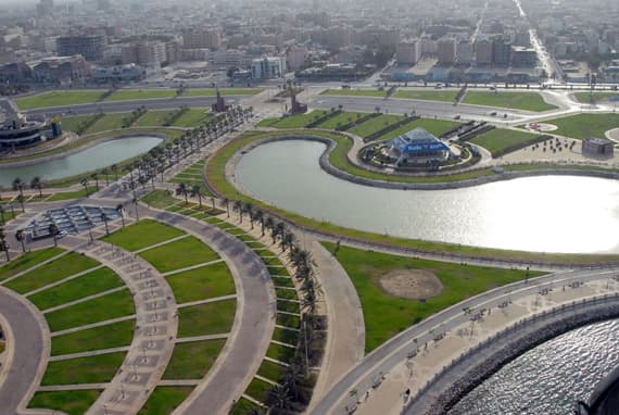 قصة مصورة : شواطئ الشرقية .. 34 عام من التطور والازدهار