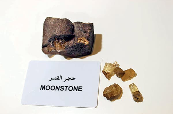 الأحجار الكريمة .. ثروة طبيعية وعلاج بالاسترخاء