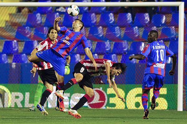 قصة مصورة : بلباو يحكم قبضته على المركز الرابع في الدوري الأسباني
