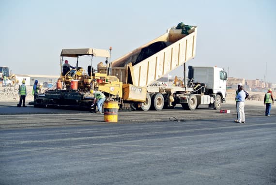 شركة درة سبأ لمقاولات الطرق تشارك في إنجاز الطرق بمدينة الملك عبد الله الرياضية