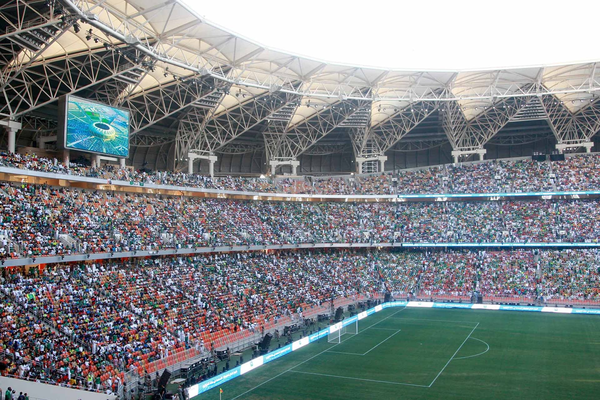 خادم الحرمين الشريفين للشعب: تستحقون أكثر وأكثر