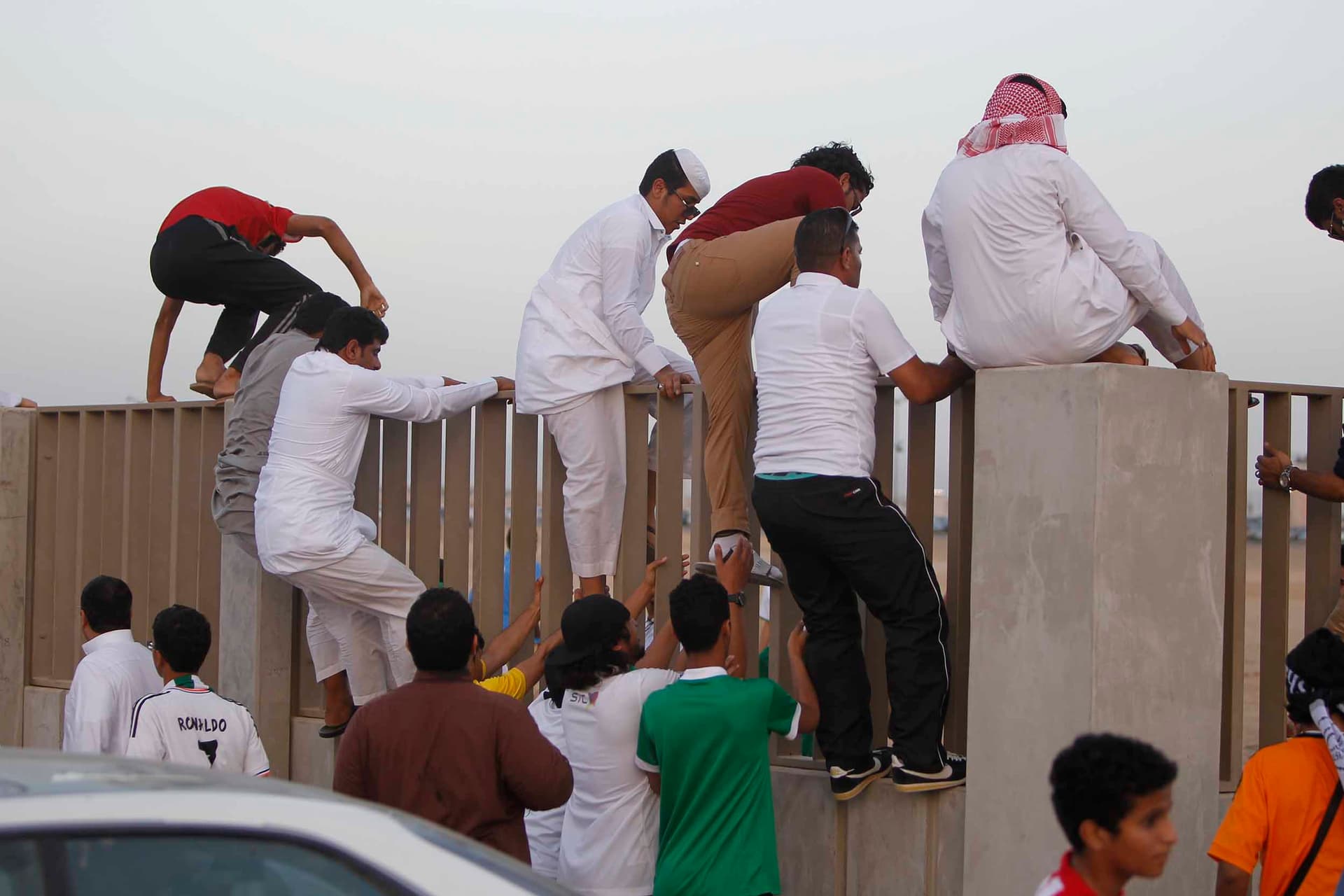 خادم الحرمين الشريفين للشعب: تستحقون أكثر وأكثر