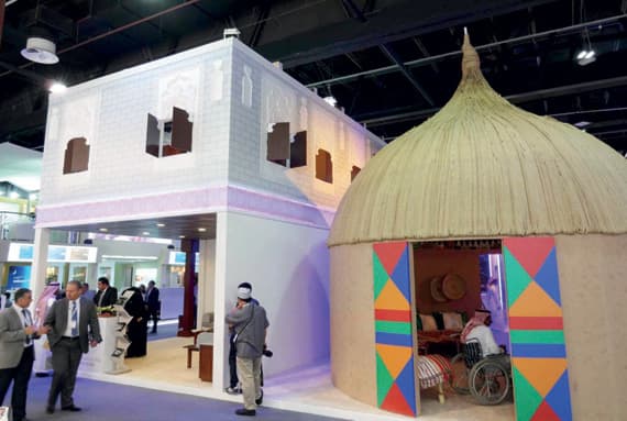 عمارة جازان تجذب زوار ملتقى السفر العربي