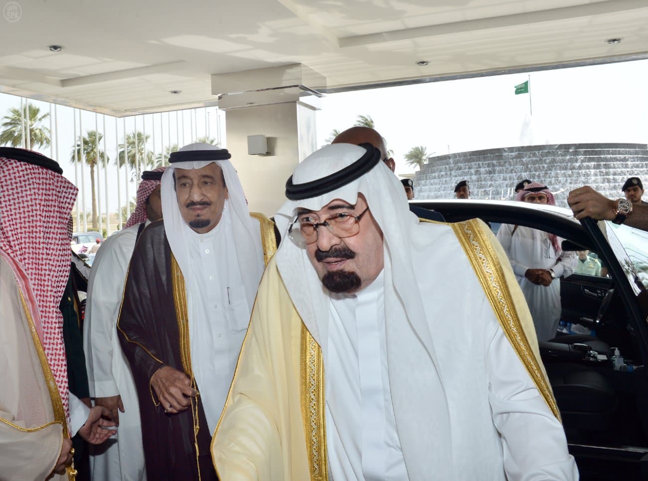 خادم الحرمين الشريفين يصل الدار البيضاء