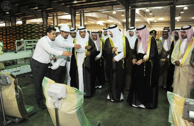 تدشين مصنع الأعلاف الجديد في أبها