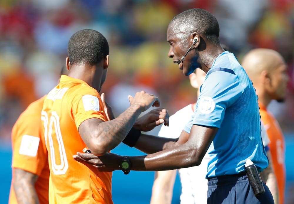 قصة مصورة: الطاحونة الهولندية تعبر فوق تشيلي وتسجل العلامة الكاملة