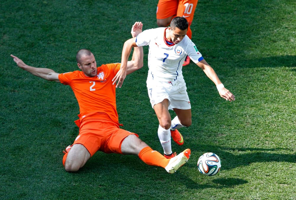 قصة مصورة: الطاحونة الهولندية تعبر فوق تشيلي وتسجل العلامة الكاملة