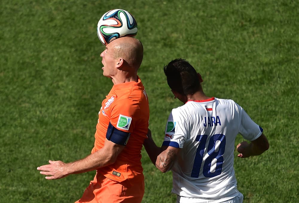 قصة مصورة: الطاحونة الهولندية تعبر فوق تشيلي وتسجل العلامة الكاملة