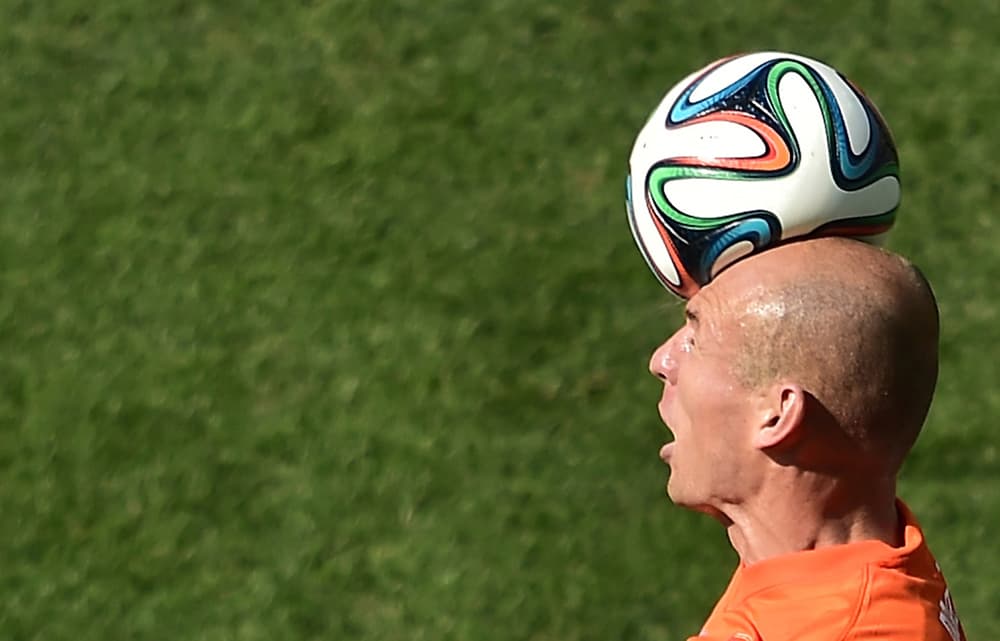 قصة مصورة: الطاحونة الهولندية تعبر فوق تشيلي وتسجل العلامة الكاملة